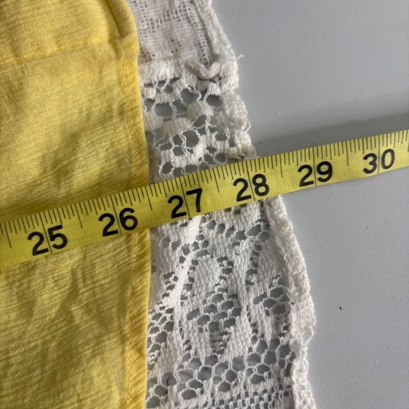 True Freedom Juniors Yellow White Blouse Tank Top Shirt - Picture 7 of 10